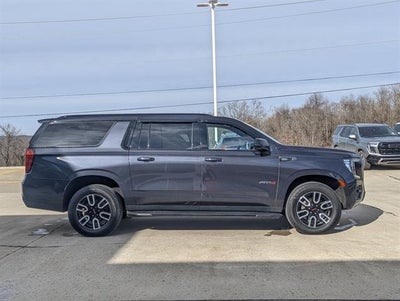 2023 GMC Yukon XL AT4