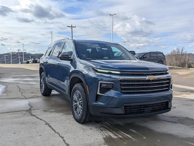 2026 Chevrolet Traverse FWD LT