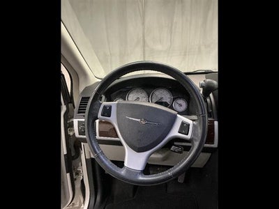 2010 Chrysler Town & Country Touring Plus