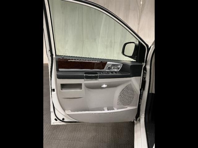 2010 Chrysler Town & Country Touring Plus