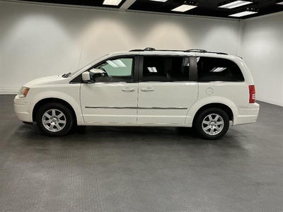 2010 Chrysler Town & Country Touring Plus