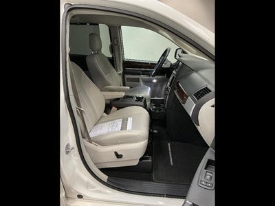 2010 Chrysler Town & Country Touring Plus