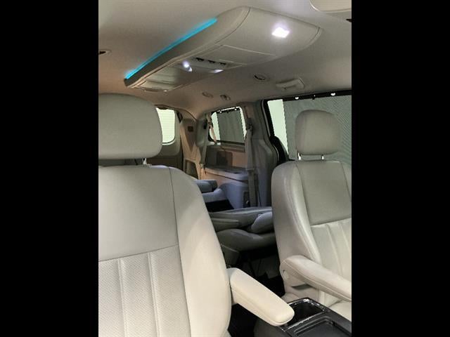 2010 Chrysler Town & Country Touring Plus