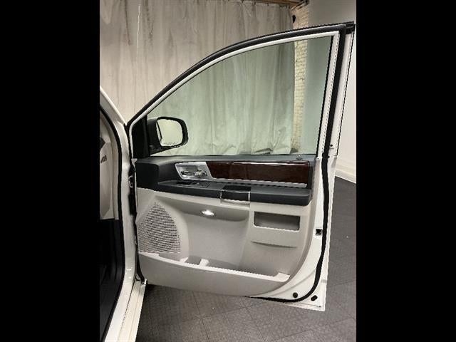 2010 Chrysler Town & Country Touring Plus