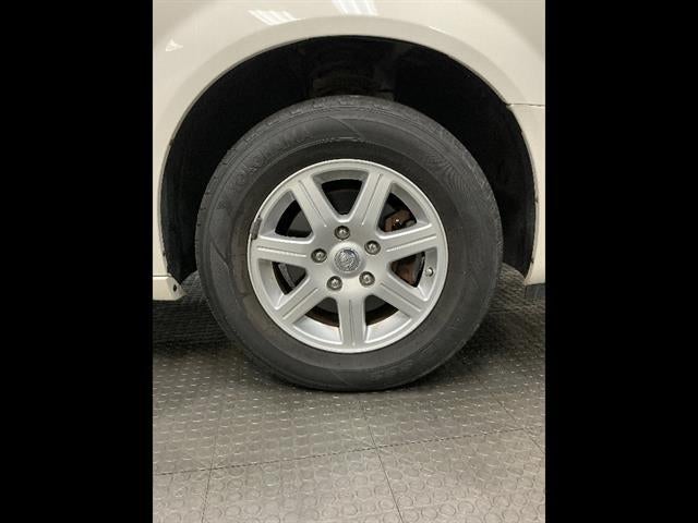 2010 Chrysler Town & Country Touring Plus