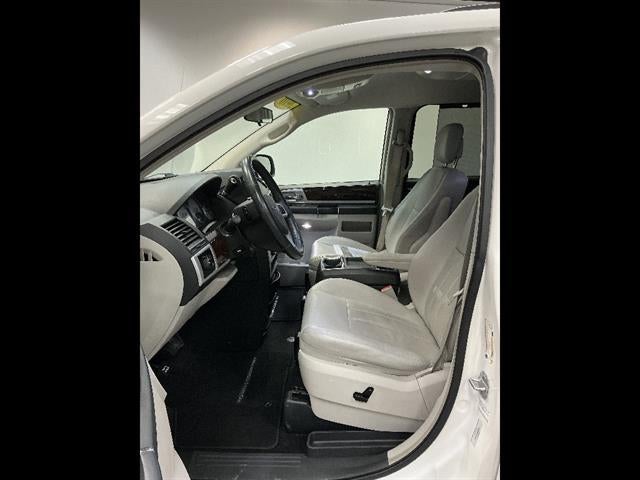 2010 Chrysler Town & Country Touring Plus