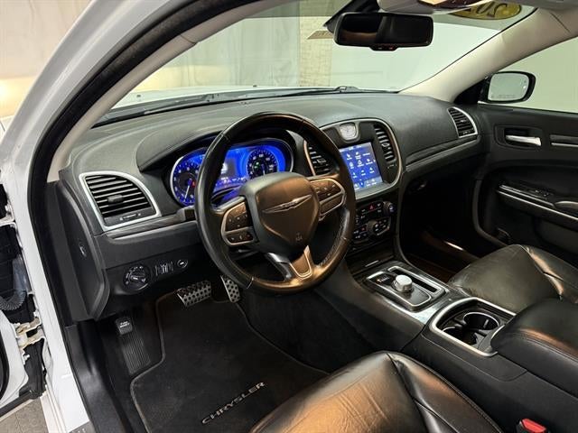 2021 Chrysler 300 Touring L