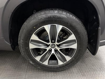 2022 TOYOTA TRUCK HIGHLANDER XLE