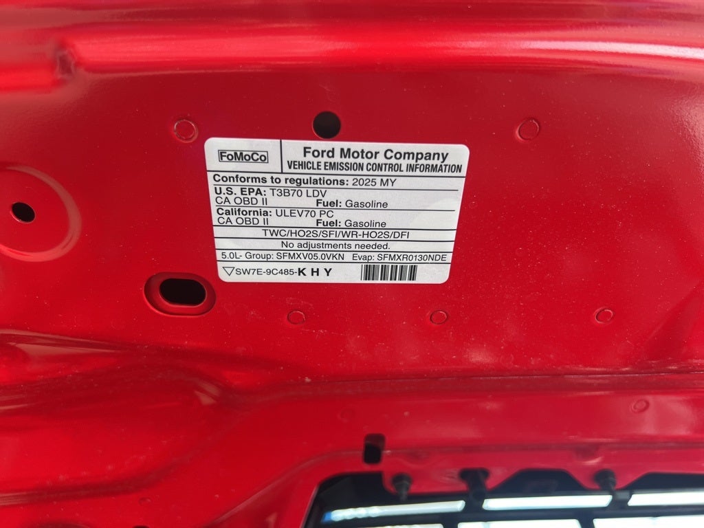 2025 Ford Mustang Dark Horse