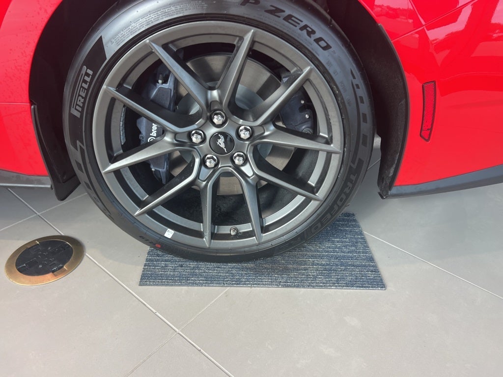 2025 Ford Mustang Dark Horse