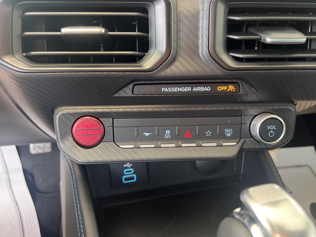 2025 Ford Mustang Dark Horse