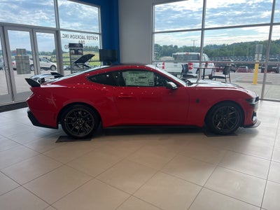 2025 Ford Mustang Dark Horse
