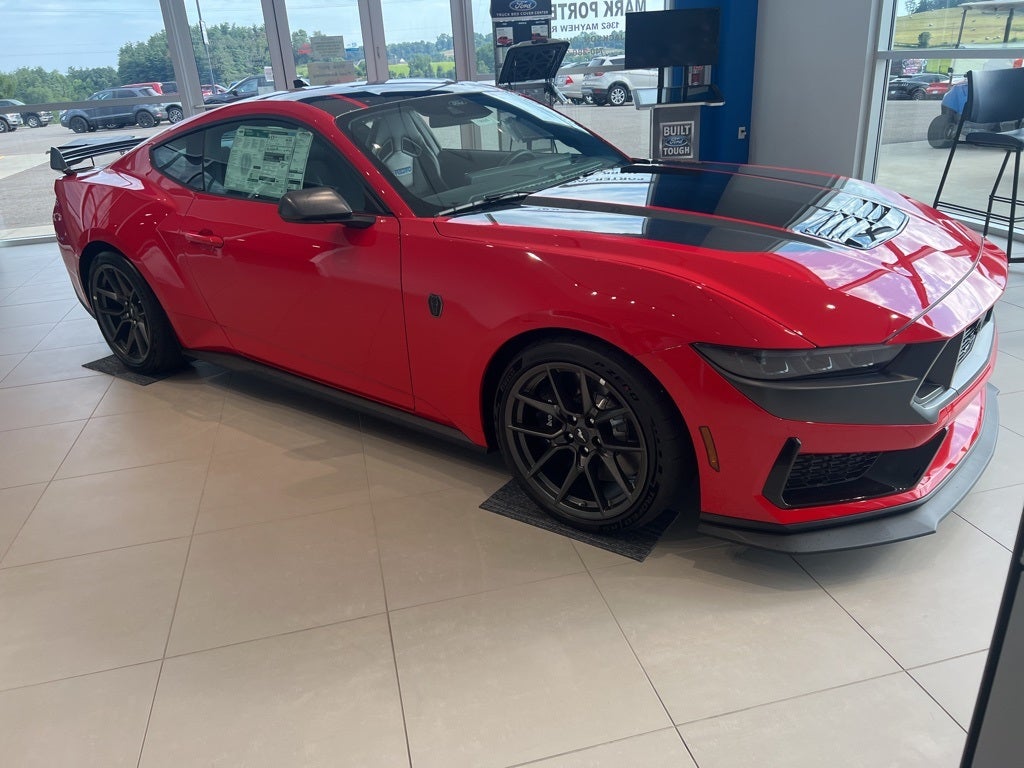 2025 Ford Mustang Dark Horse