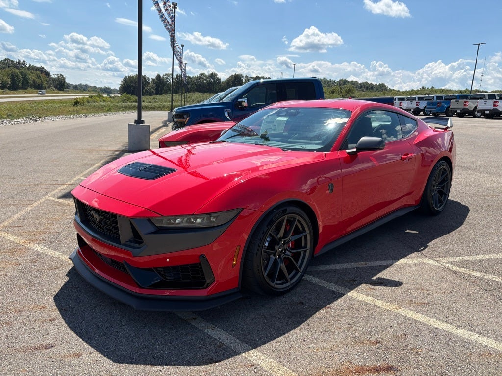 2025 Ford Mustang Dark Horse
