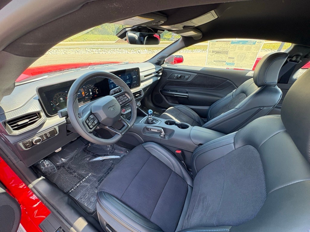 2025 Ford Mustang Dark Horse