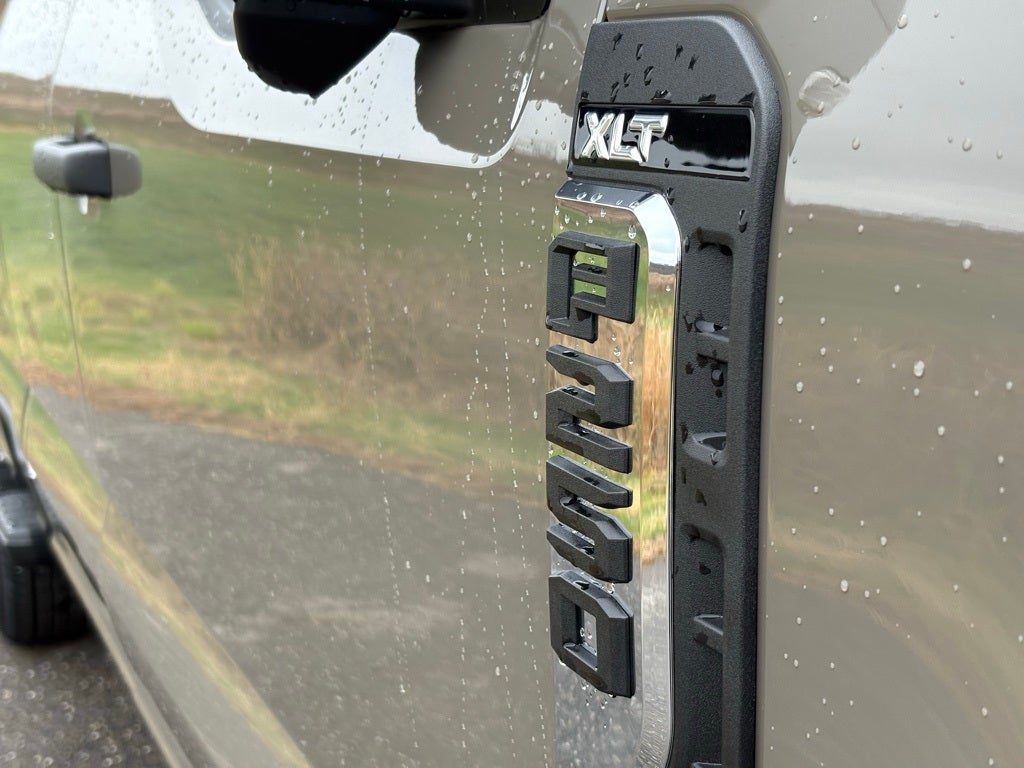 2026 Ford F-250SD XLT