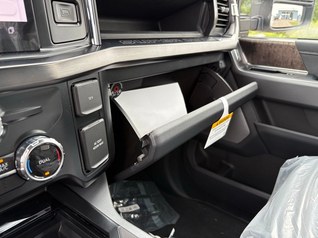 2026 Ford F-350SD Lariat Black Appearance Package