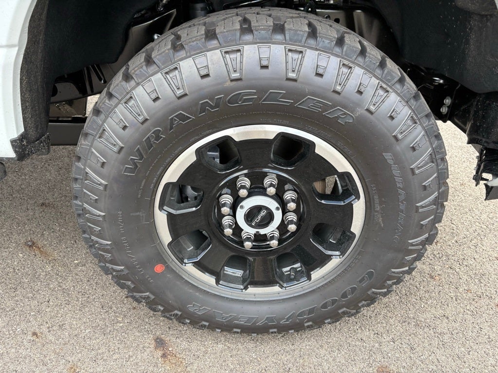 2026 Ford F-350SD Lariat Tremor Black Package