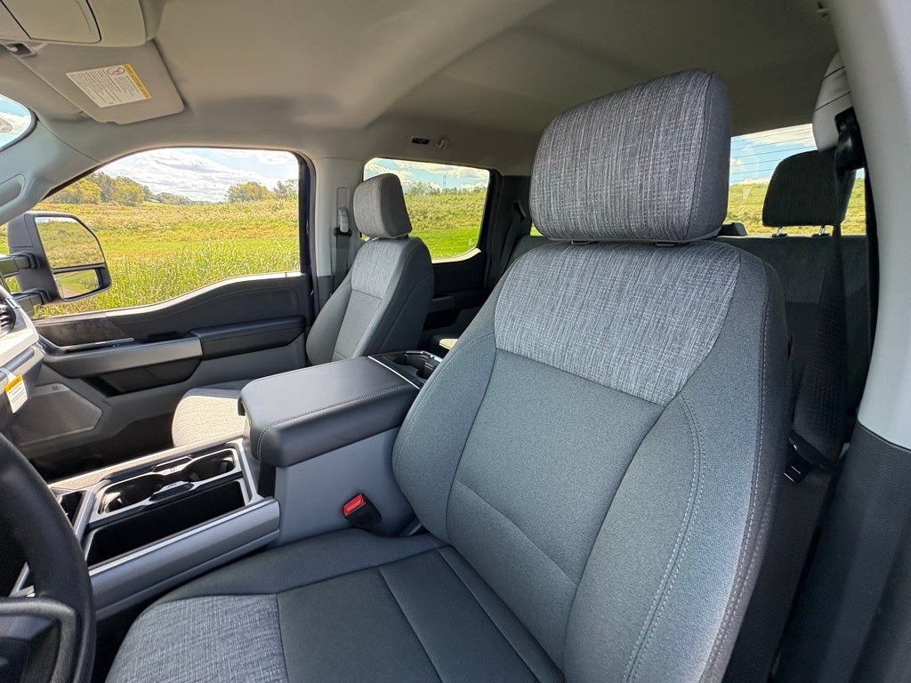 2026 Ford F-350SD XLT Black Appearance Package