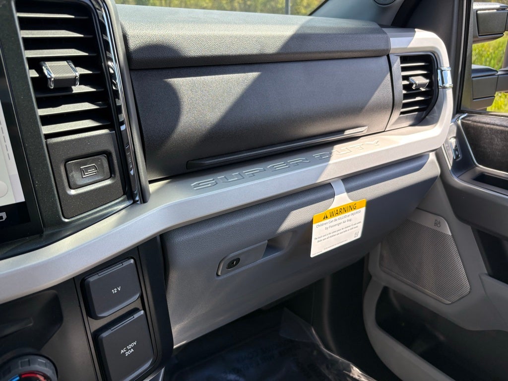 2026 Ford F-350SD XLT Black Appearance Package