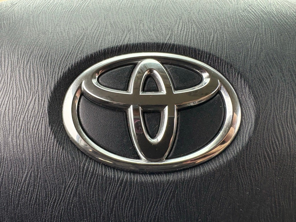 2014 Toyota Prius v Two