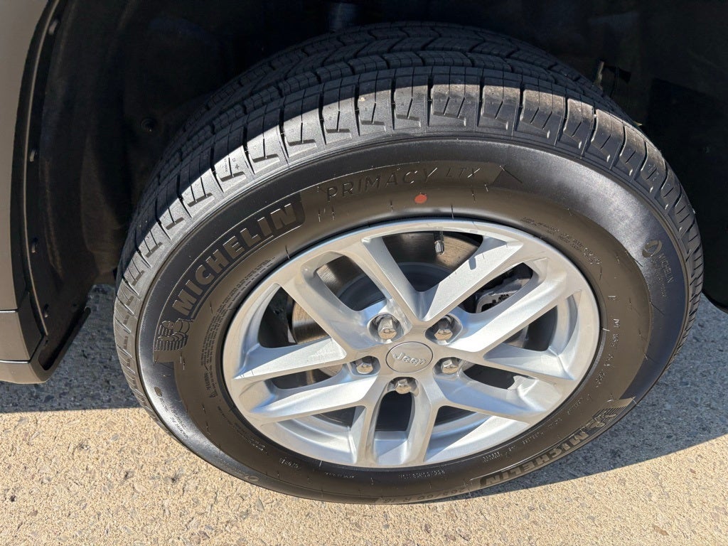 2025 Jeep Grand Cherokee Laredo X