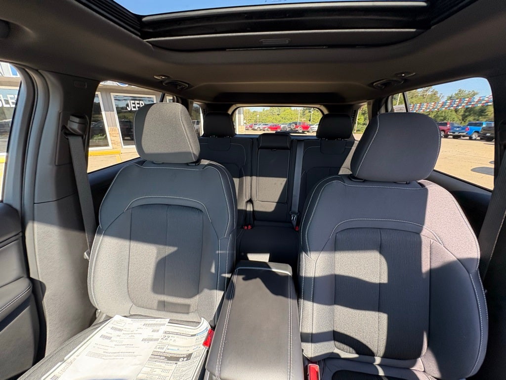 2025 Jeep Grand Cherokee Laredo X