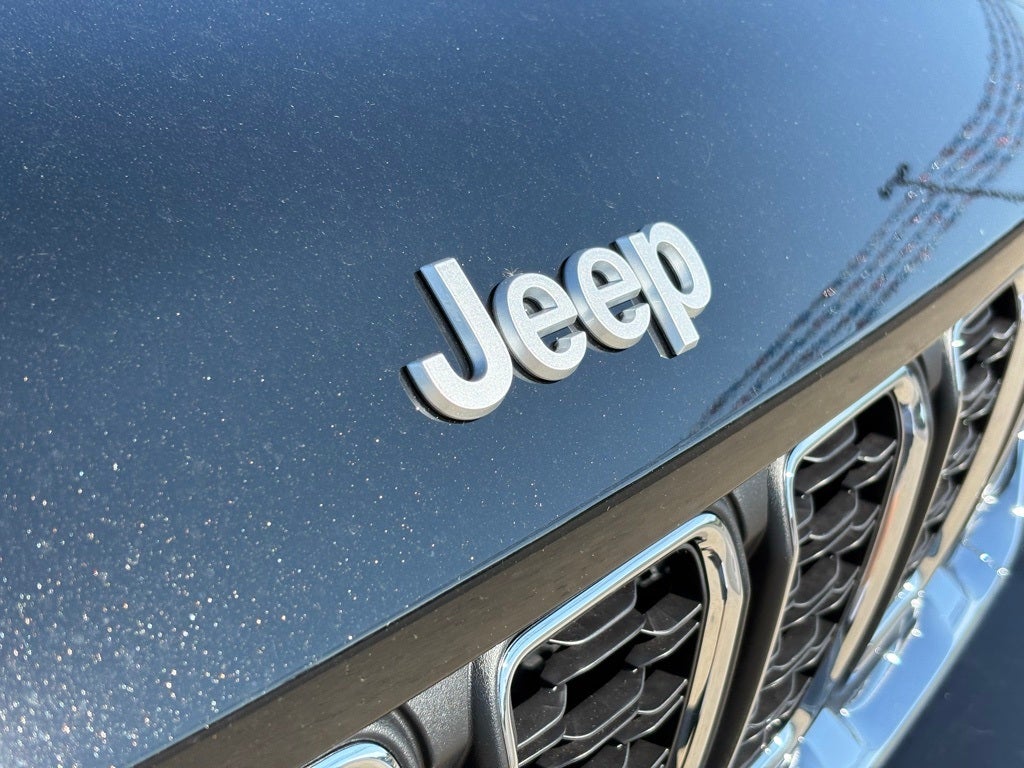 2025 Jeep Grand Cherokee Laredo X