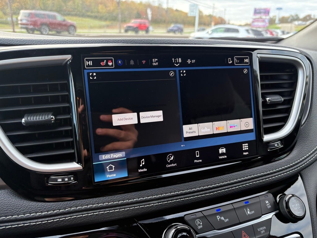 2026 Chrysler Pacifica Select