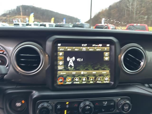 2023 Jeep Wrangler Sahara Altitude