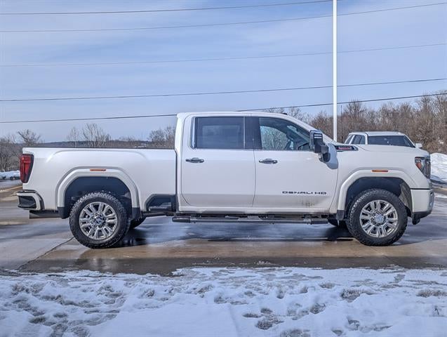 2020 GMC Sierra 2500HD 4x4 Denali 4dr Crew Cab LB