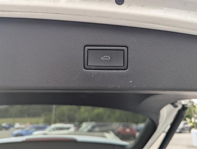 2022 Volkswagen Tiguan 2.0T SEL R-Line 4Motion