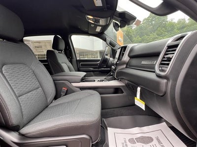 2025 RAM Ram 1500 RAM 1500 BIG HORN CREW CAB 4X4 5'7' BOX