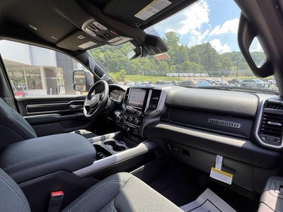 2025 RAM Ram 1500 RAM 1500 BIG HORN CREW CAB 4X4 5'7' BOX