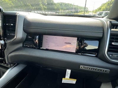 2025 RAM Ram 1500 RAM 1500 LARAMIE CREW CAB 4X4 5'7' BOX