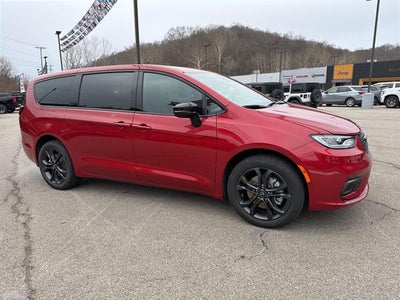 2026 Chrysler Pacifica PACIFICA SELECT AWD