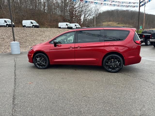 2026 Chrysler Pacifica PACIFICA SELECT AWD